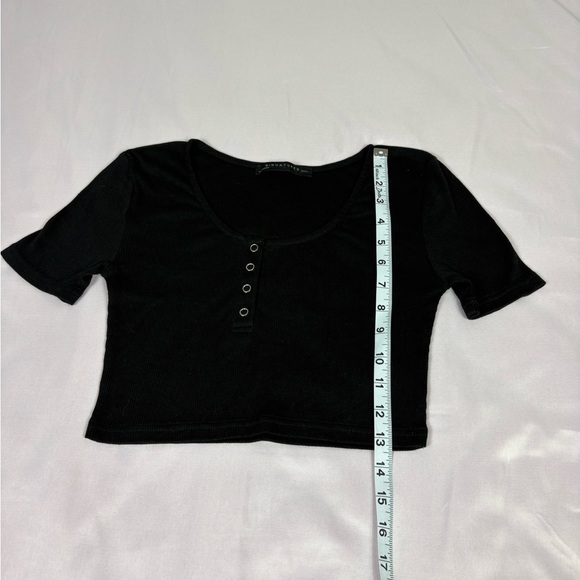 Signature8 Black Crop Top - Picture 2 of 8